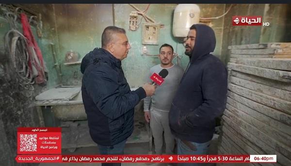 عمرو الليثي يلتقي العاملين في فرن عيش ويهديهم جوائز مالية في "أجمل ناس"