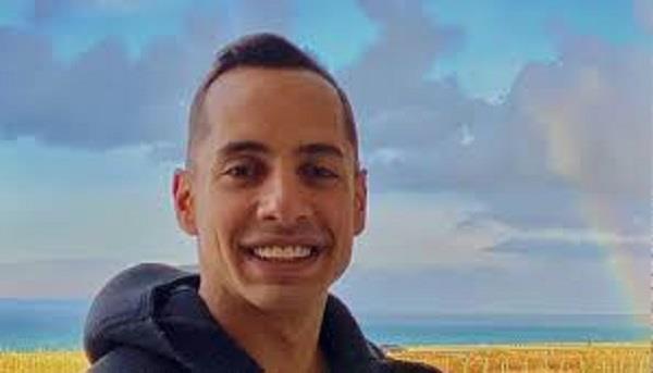 عمرو وهبة يشيد بموهبة يوسف عمر فى «شباب امرأة»: «عامل الدور حلو»