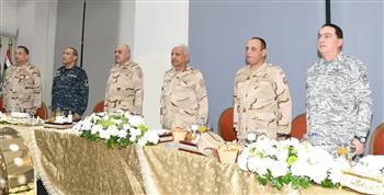 الفريق اول عبد المجيد صقر يتناول وجبة الإفطارمع مقاتلى المنطقة المركزية العسكرية و حرس الحدود والصاعقةوالمظلات