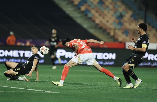 نجوم «الأحمر» يردون على تصريحات «لبيب» : الزمالك يسعى لعرقلة قرار «الأولمبية»