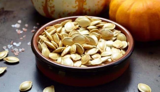 تسالي العيد.. فوائد اللب الأبيض