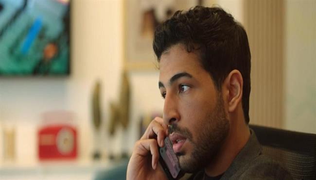 محمود ياسين جونيور متورط بعلاقة سرية مع الخادمة في وتقابل حبيب