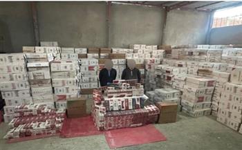 ضبط 525 ألف عبوة سجائر مهربة جمركيا بحوزة 5 أشخاص في أسيوط والوادي الجديد