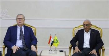السفير الهولندي يزور معبر رفح البري بحضور محافظ شمال سيناء