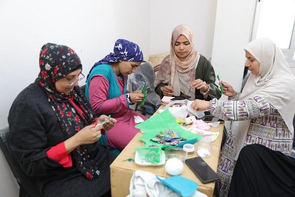 المجلس القومي للمرأة ينظم ورش حرفية للسيدات بقرية أبيس بمحافظة الإسكندرية