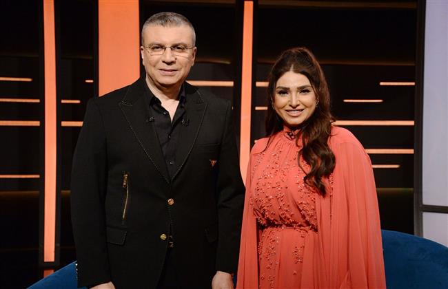 عمرو الليثي يستضيف الفنانة روجينا وأسرة مسلسل "حسبة عمري" في "واحد من الناس"
