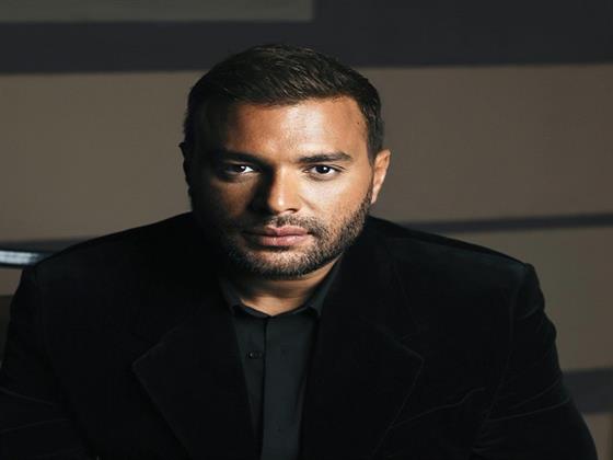 بعد تشييع الجنازة.. رامي صبري يكشف عن موعد ومكان عزاء والدة زوجته