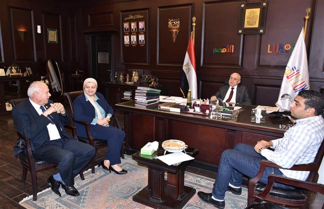 محافظ الأقصر: المحافظة تستضيف فعاليات المؤتمر الرابع للتأمين متناهي الصغر 7 مايو المقبل