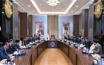 رئيس الوزراء يلتقي أعضاء اللجنة المُشكلة لبحث تحديات ومستقبل الإعلام والدراما المصرية