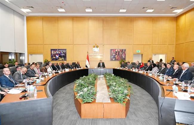 وزير الإسكان يتابع موقف تنفيذ مشروعات المبادرة الرئاسية «حياة كريمة» بأسيوط والمنيا