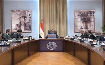 رئيس الوزراء يلتقي أعضاء اللجنة المُشكلة لبحث تحديات ومستقبل الإعلام والدراما المصرية 