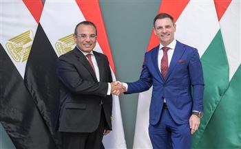 سفير مصر ببودابست يبحث مع وزير العدل المجري سبل تعميق التعاون بين البلدين