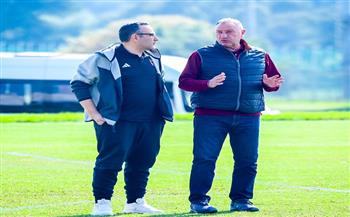 الخطيب يحفز لاعبي الأهلي قبل لقاء صن داونز بدوري أبطال أفريقيا