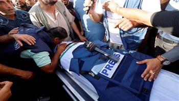 وقفة لمئات الصحفيين الفرنسيين تنديدا باستشهاد زملائهم الفلسطينيين في غزة