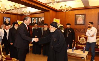 محافظ دمياط يزور كنيسة الروم الأرثوذكس لتقديم التهنئة بمناسبة عيد القيامة المجيد