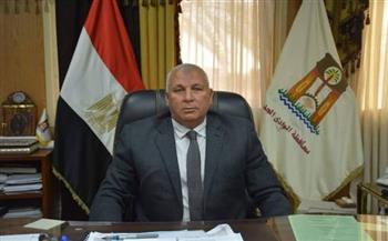 محافظ الوادى الجديد يوجه بتكثيف الرقابة على المحال التجارية ومنافذ البيع والشراء