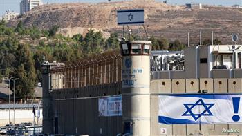 ارتفاع عدد شهداء الأسرى الفلسطينيين بسجون الاحتلال لـ64 شهيدًا