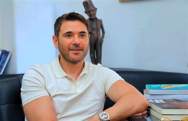 أحمد عز يستعد لاستئناف تصوير «فرقة الموت»