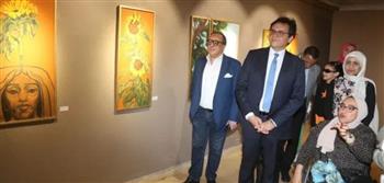 وزير الثقافة يتفقد عددًا من معارض الفنون التشكيلية بدار الأوبرا المصرية