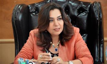 وزيرة التنمية المحلية تهنئ رئيس الطائفة الإنجيلية بعيد القيامة المجيد 