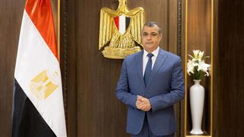 وزير الإنتاج الحربي يهنئ قداسة البابا تواضروس الثاني بعيد القيامة المجيد