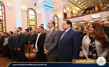 وزير الشئون النيابية يشارك في احتفالية عيد القيامة المجيد بالكنيسة الإنجيلية
