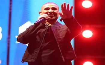 بحفل عيد الربيع بدبي.. أحمد سعد يتألق في دويتو «ارقص يا حبيبي» مع اليوناني Konstantinos 