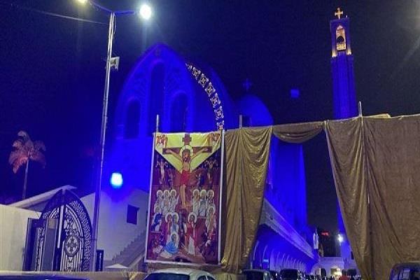 احتفالا بـ عيد القيامة.. مظاهر وأجواء فرحة أقباط مصر تعم الشوارع والحدائق