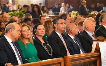وزيرة البيئة تشارك الأقباط احتفالية عيد القيامة المجيد بالكاتدرائية بالعباسية