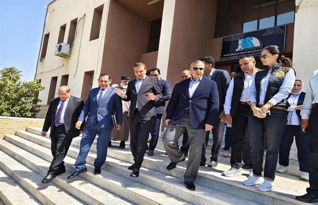 وزير الزراعة ومحافظ الإسكندرية يتفقدان أعمال مشروع الاستثمارات الزراعية المستدامة