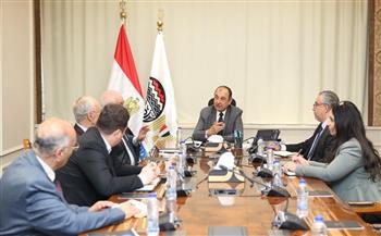 وزير قطاع الأعمال العام يلتقي رئيس "تكنيب إنرجيز" الإيطالية لبحث فرص التعاون المشترك 