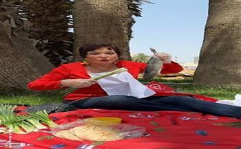 بالفسيخ والبصل.. لبلبة تحتفل بشم النسيم 