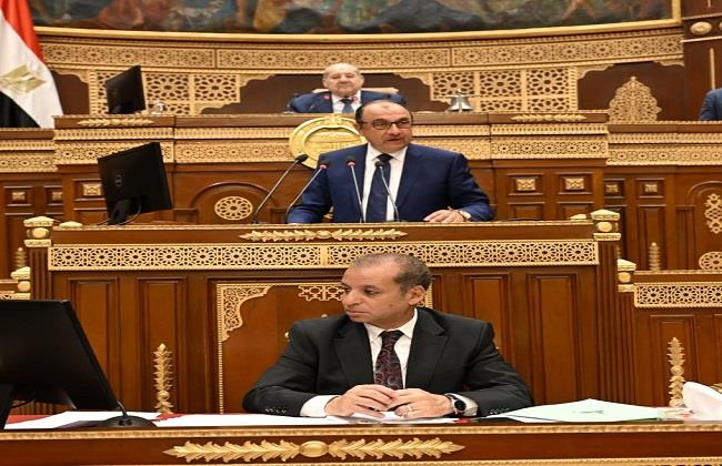 وزير قطاع الأعمال: لدينا 104 ألف عامل منهم 42 ألفًا أعمارهم أكثر من 50 عامًا ونحتاج عمالة جديدة