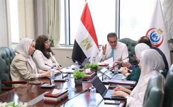 نائب رئيس الوزراء يبحث مقترحات لتطوير الخدمات الطبية وتوطين صناعة فلاتر الغسيل الكلوي