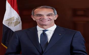 وزير الاتصالات يغادر إلى دبي للمشاركة فى فعاليات قمة "الآلات يمكنها أن ترى"