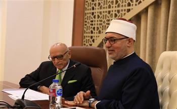 مفتي الجمهورية يستقبل وفدًا من جيبوتي ويؤكد أهمية التكامل بين المرجعية الدينية والرؤية العلمية