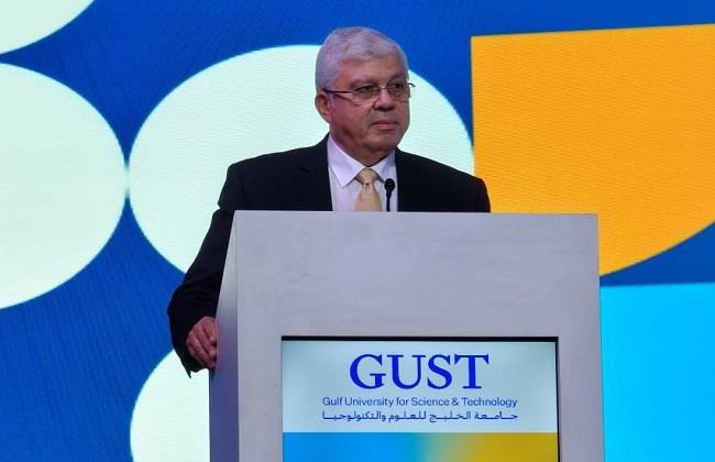 وزير التعليم العالي يُلقي الكلمة الختامية لقمة كيو إس للتعليم العالي بالكويت
