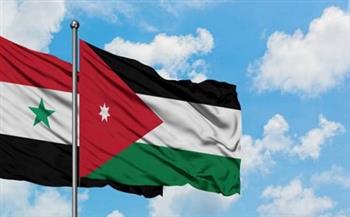 وزير الدفاع السوري ورئيس الأركان الأردني يؤكدان أهمية مواصلة التنسيق لمواجهة التحديات التي تشهدها المنطقة