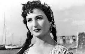 في ذكرى وفاة نعيمة عاكف.. راقصة السيرك التي أصبحت نجمة السينما ورحلت في صمت
