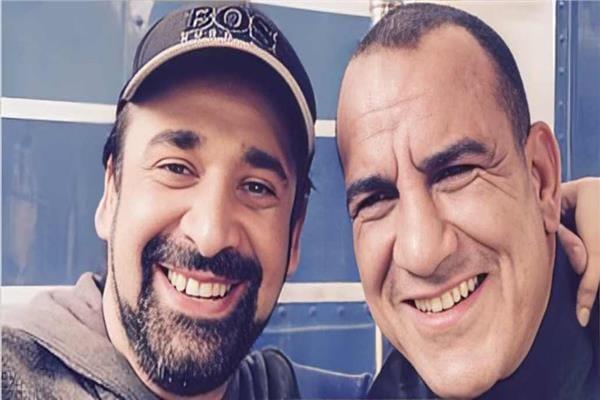 على طريقته الخاصة.. محمد لطفي يهنئ كريم عبد العزيز بعيد ميلاده