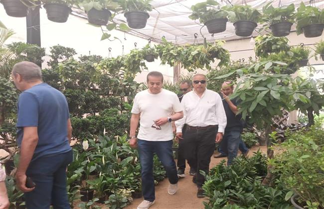 وزير الصحة: توفير خدمات طبية شاملة لزوار معرض"زهور الربيع"