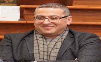 في اتصال هاتفي.. وزير الثقافة يهنئ الأديب محمد سمير ندا لفوزه بالجائزة العالمية للرواية العربية (البوكر)