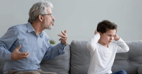 علم النفس يوضح.. عبارات يقولها الأجداد تؤذي أحفادهم دون قصد
