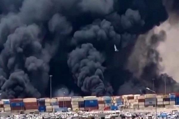 ارتفاع عدد ضحايا انفجار الميناء في إيران إلى 14 قتيلًا و750 جريحًا