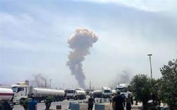 إيران: انفجار محدود في عدة حاويات واندلاع النيران مجددًا بميناء رجائي