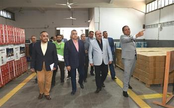 وزير الدولة للإنتاج الحربي يجري زيارة مفاجئة لشركتي قها للصناعات الكيماوية وبنها للصناعات الإلكترونية
