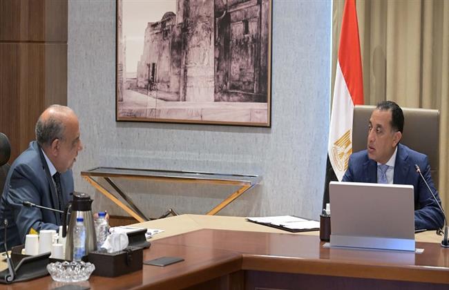 رئيس الوزراء يتابع مع وزير الكهرباء عددا من ملفات العمل