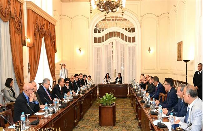 مجلس أمناء الحوار الوطني يبحث مع وزير الخارجية إدراج قضايا الأمن القومي ضمن الجلسات المقبلة