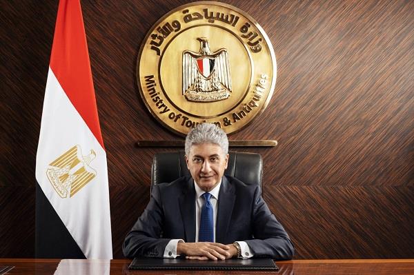 وزير السياحة والآثار يشارك في معرض سوق السفر العربي بدبي