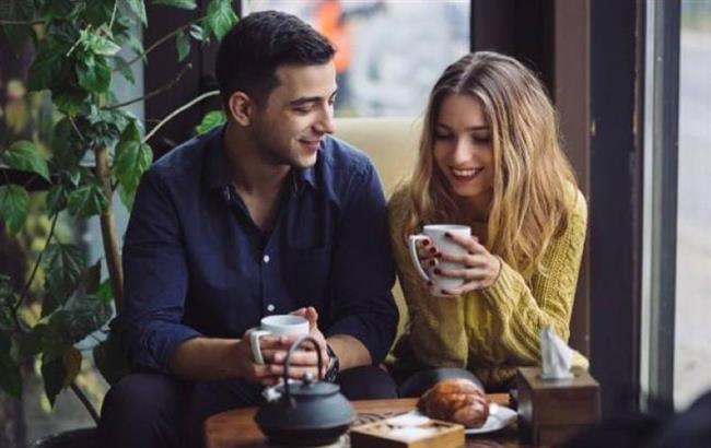 هل يحبك سرًا؟.. اكتشفي مشاعره تجاهك